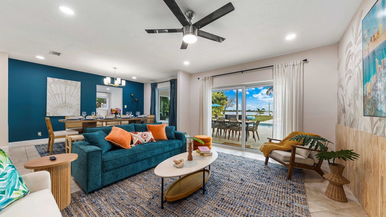 Photo of Livingroom in Palm Beach - West Palm Beach