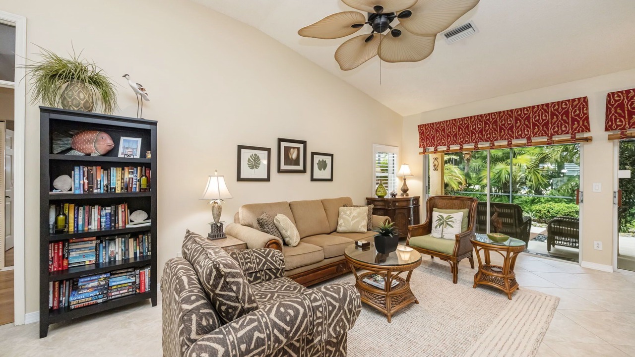 Photo of Livingroom in North Naples