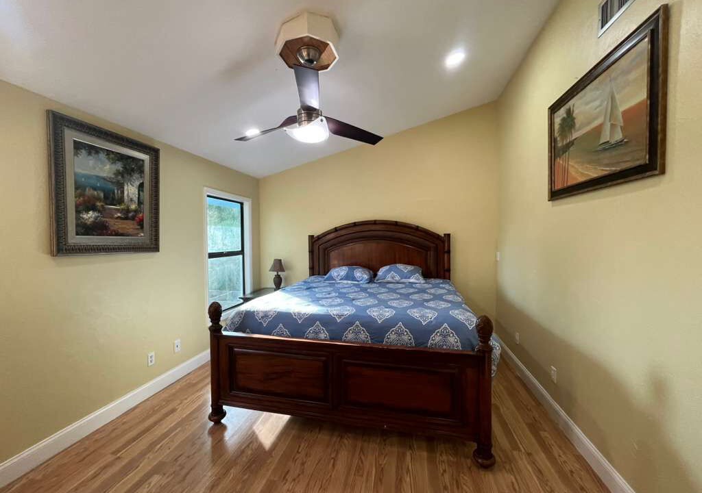 Photo of Bedroom in Saint James City