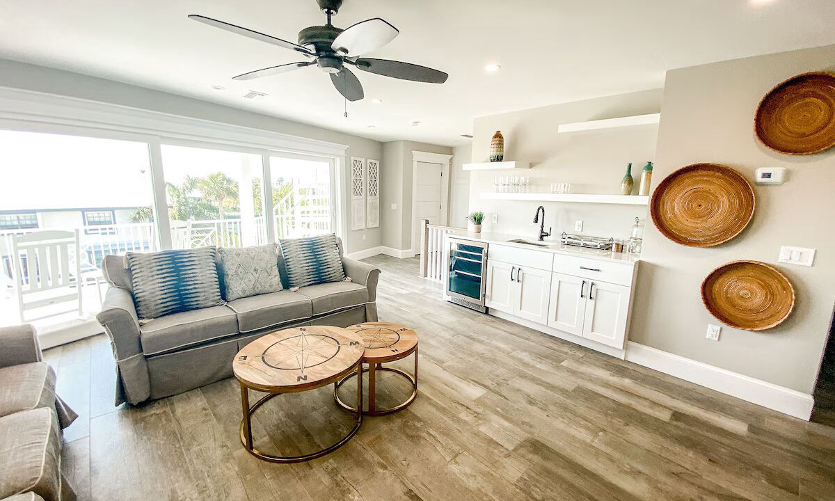 Photo of Livingroom in Holmes Beach