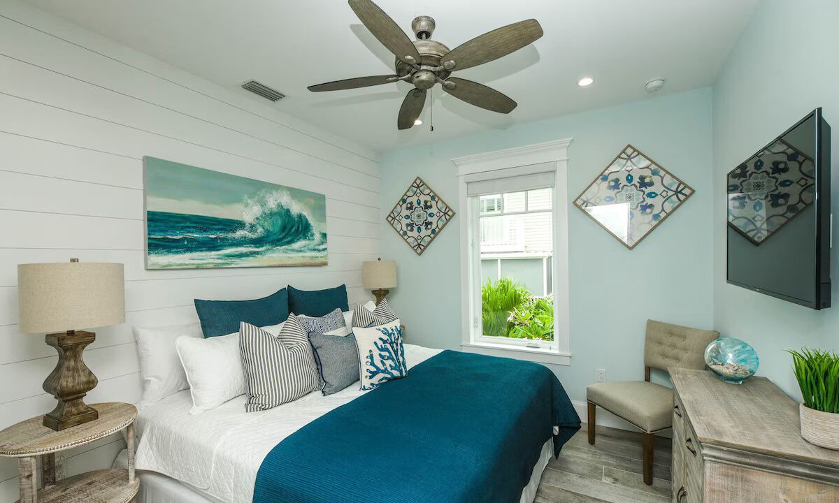 Photo of Bedroom in Holmes Beach