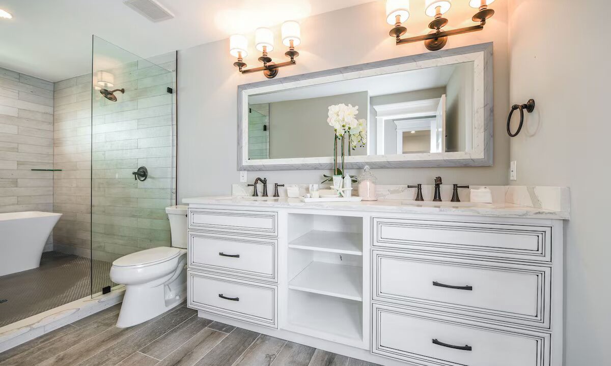 Photo of Bathroom in Holmes Beach