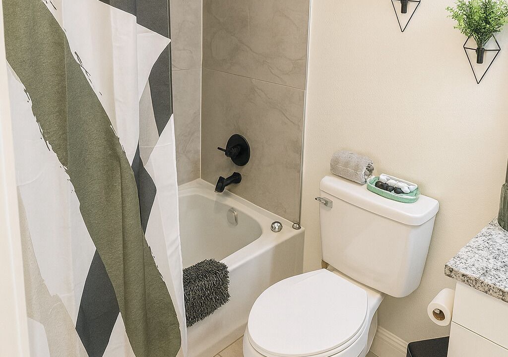 Photo of Bathroom in Temple Crest