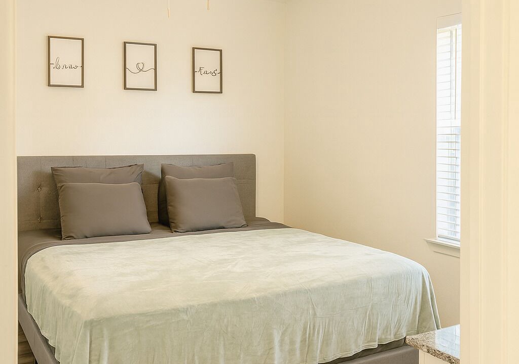 Photo of Bedroom in Temple Crest