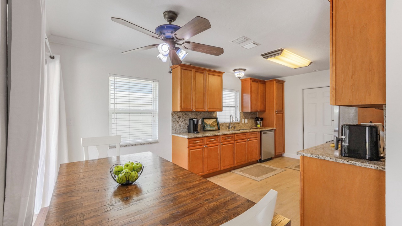 Photo of Kitchen in Isles of Capri