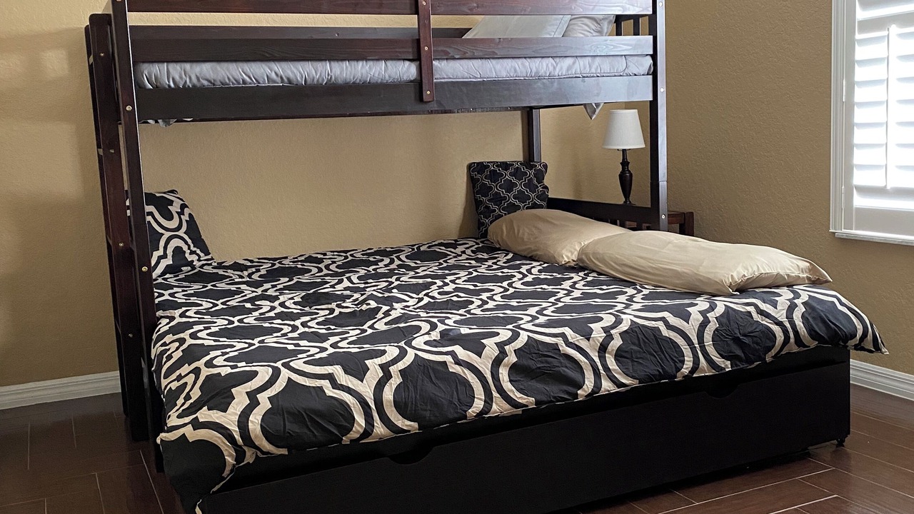 Photo of Bedroom in Regal Palms