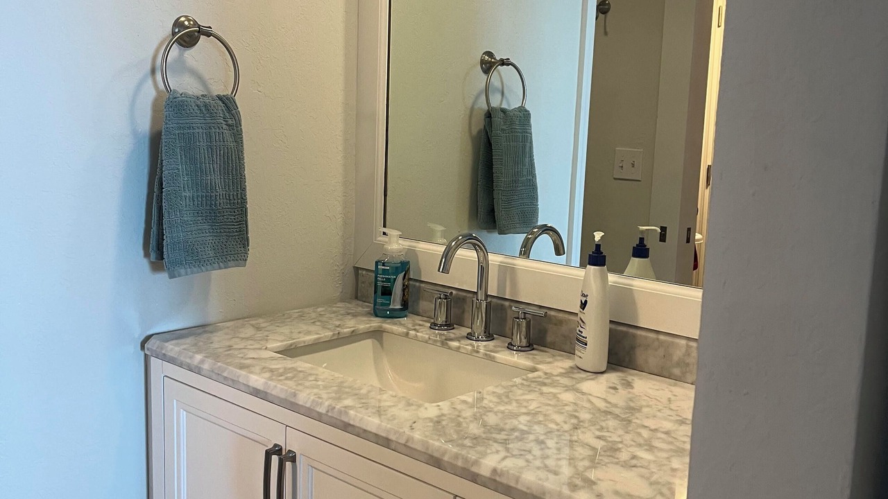 Photo of Bathroom in Mid Island