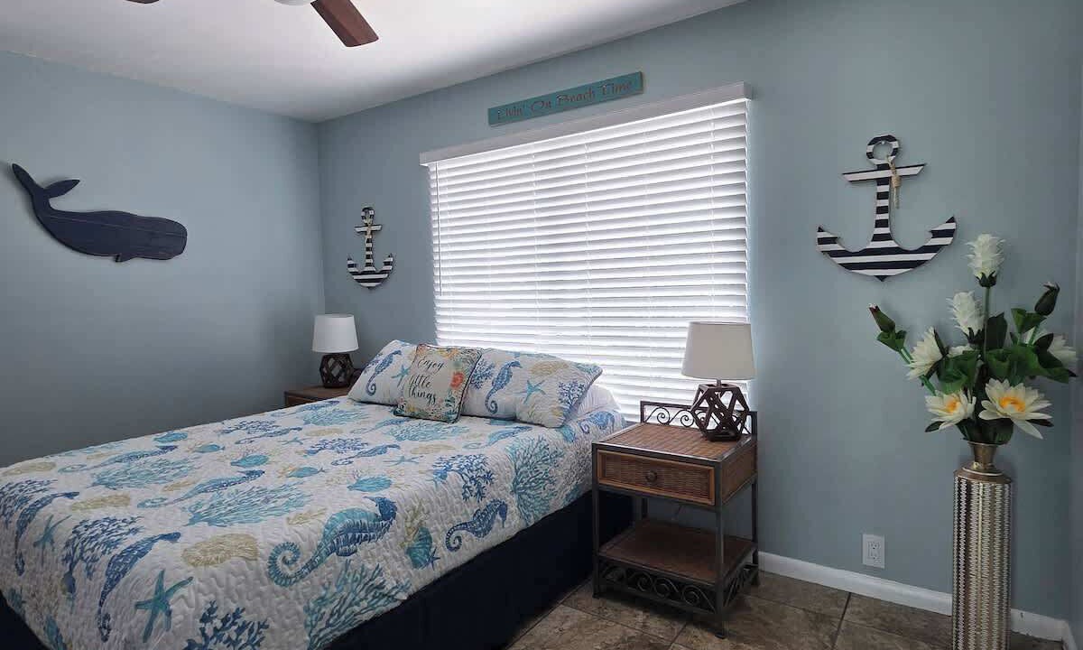 Photo of Bathroom in Floridana Beach