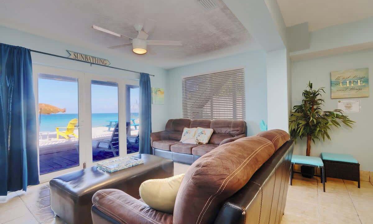 Photo of Bedroom in Floridana Beach