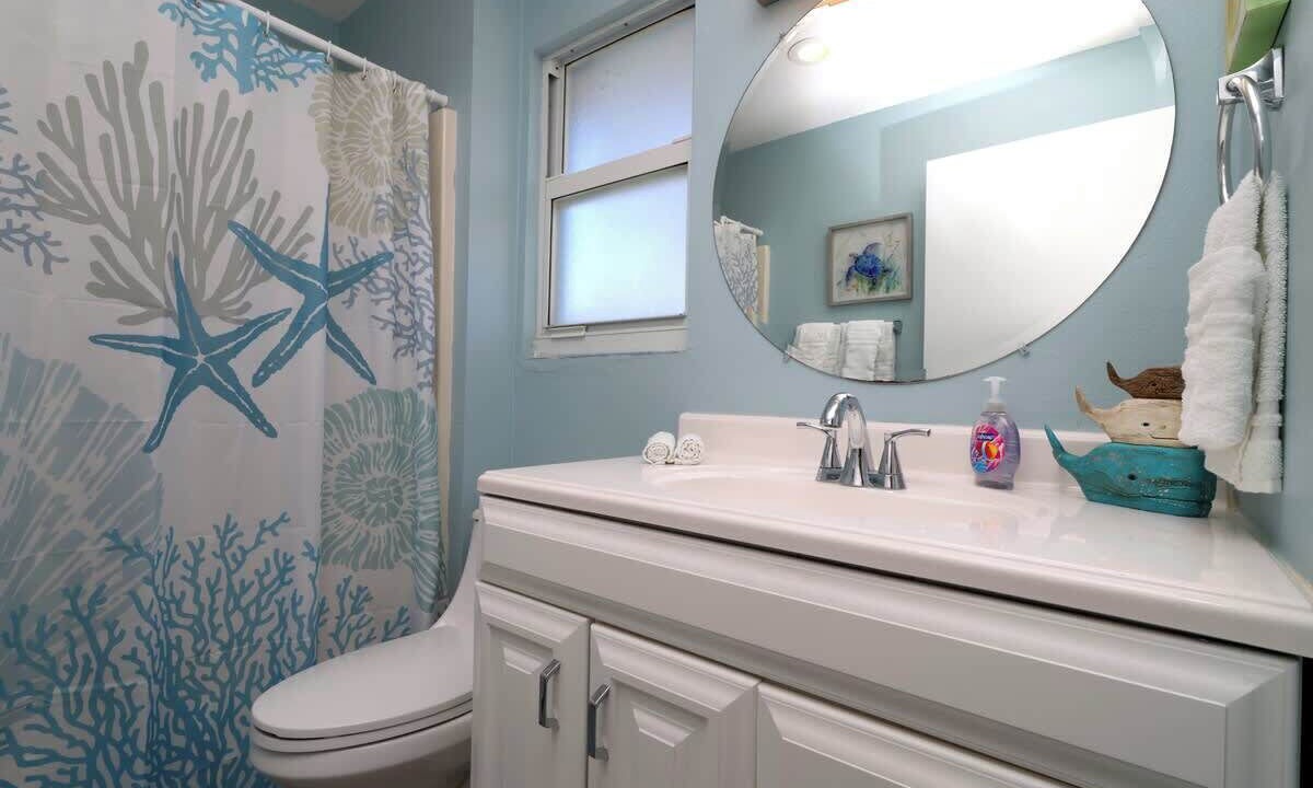Photo of Bathroom in Floridana Beach