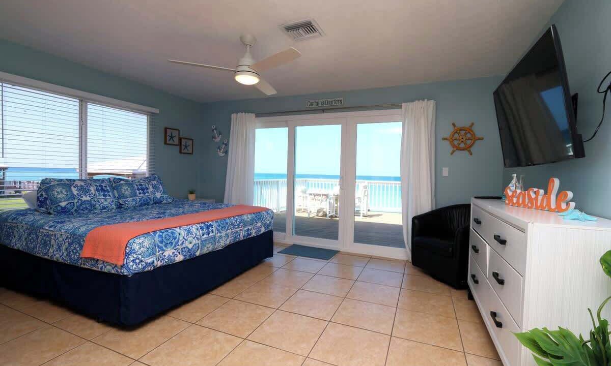 Photo of Bathroom in Floridana Beach