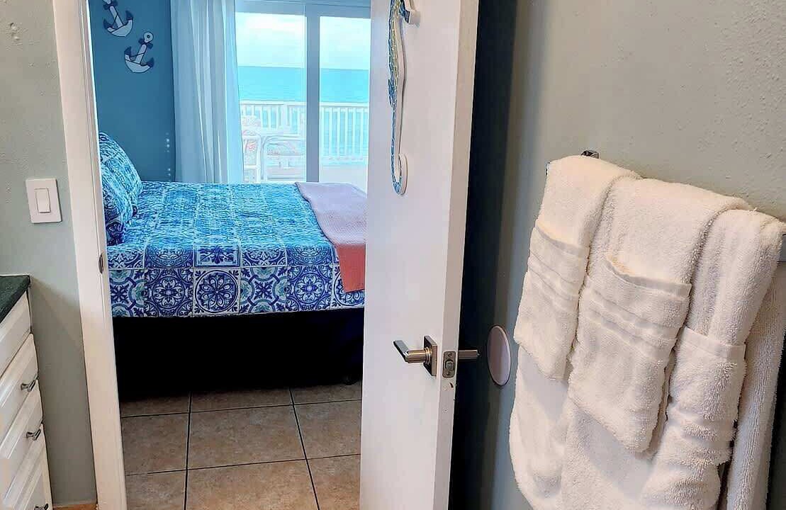 Photo of Bathroom in Floridana Beach