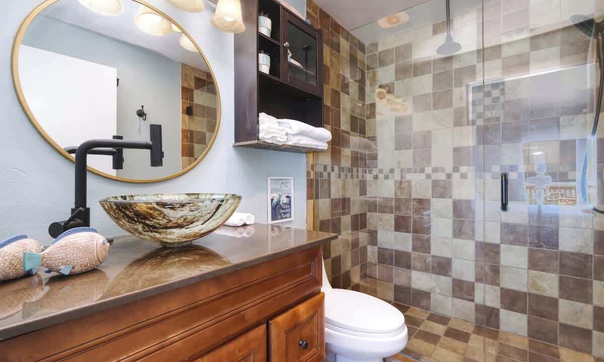 Photo of Bathroom in Floridana Beach