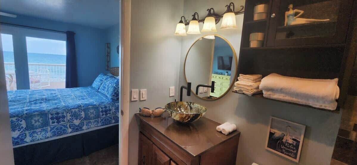 Photo of Bathroom in Floridana Beach