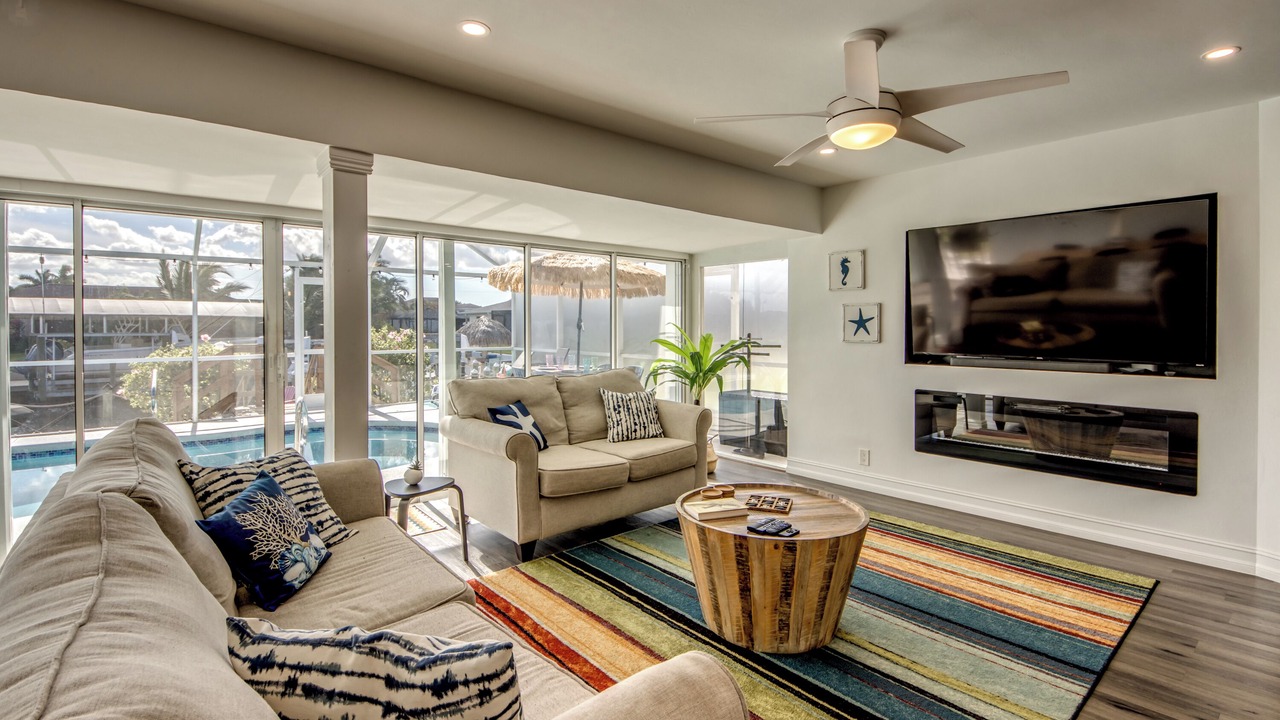 Photo of Livingroom in Caloosahatchee