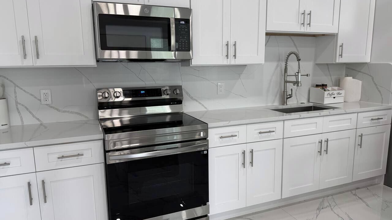 Photo of Kitchen in Pinecrest West Park