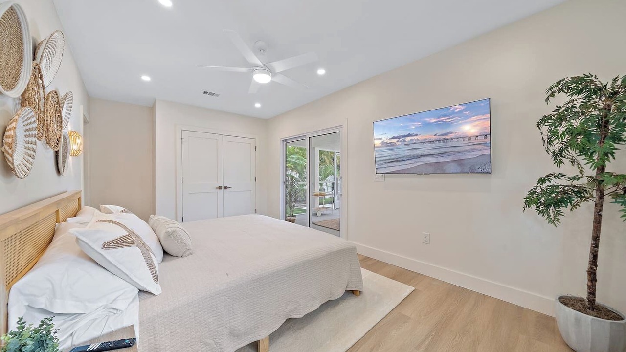 Photo of Bedroom in Arlington Park