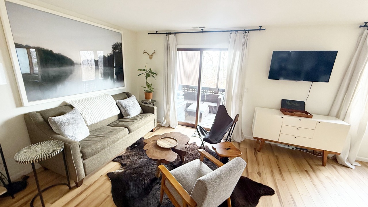 Photo of Livingroom in Vernon
