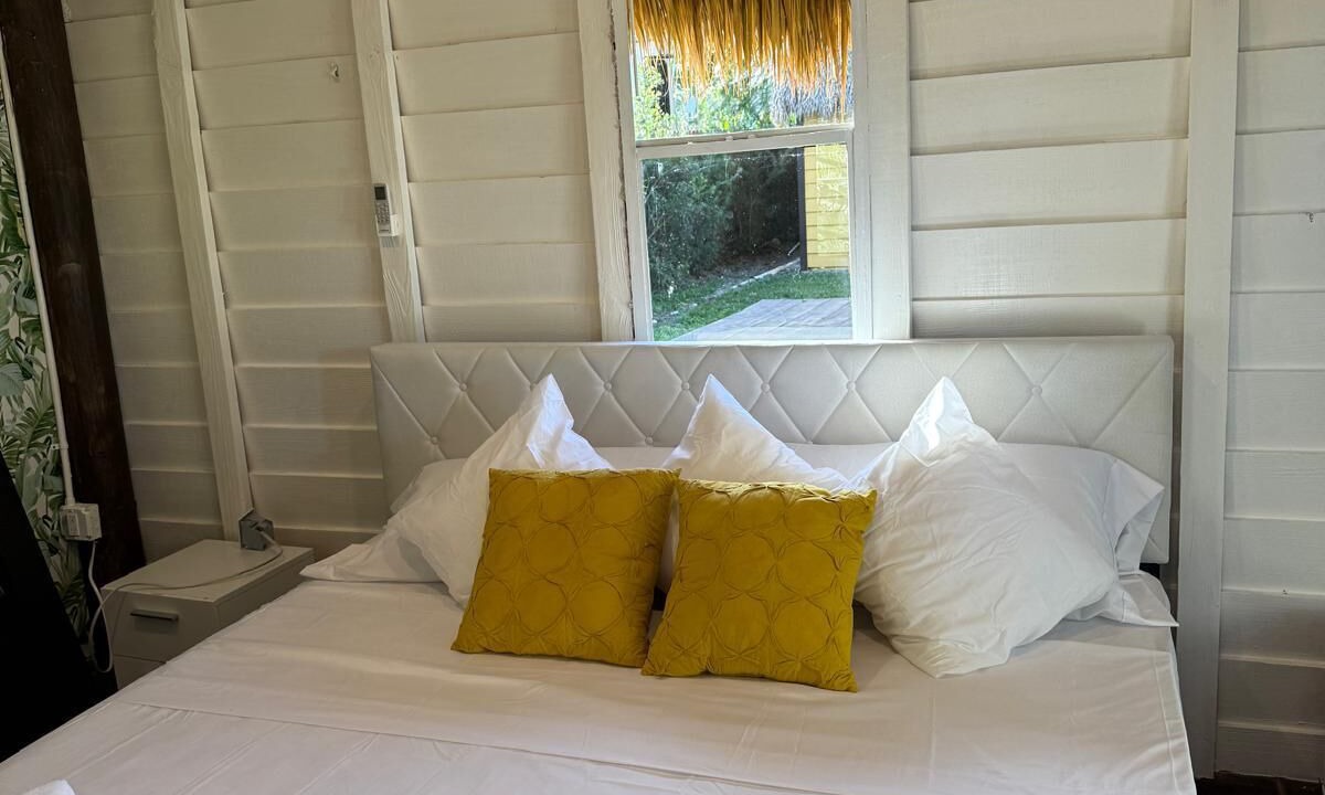 Photo of Bedroom in Ludlam
