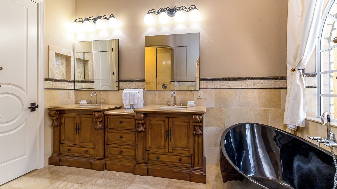 Photo of Bathroom in South Gulf Cove
