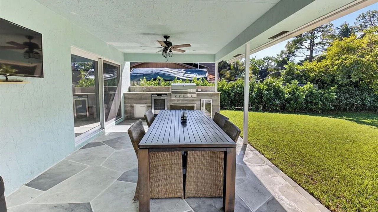 Photo of Outdoor in Lake Worth