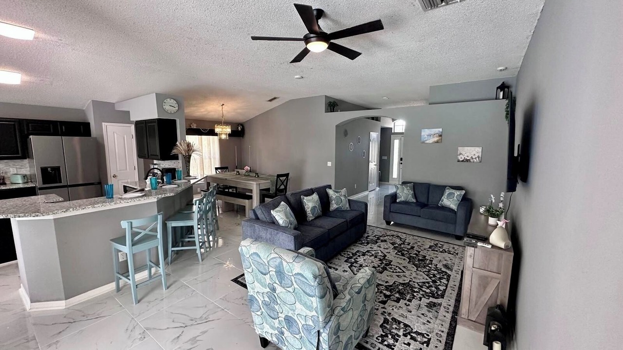 Photo of Livingroom in Providence Lakes