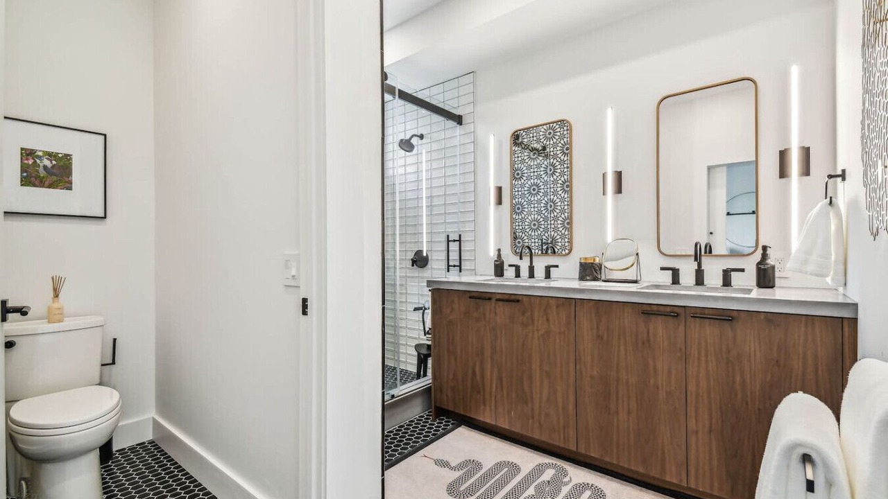 Photo of Bathroom in Hyde Park