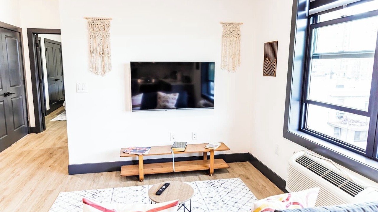 Photo of Livingroom in West New York