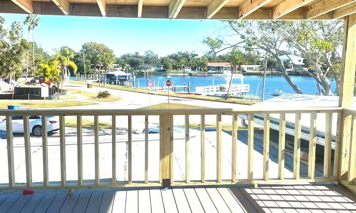 Photo of Patio Balcony in Bayou Shores