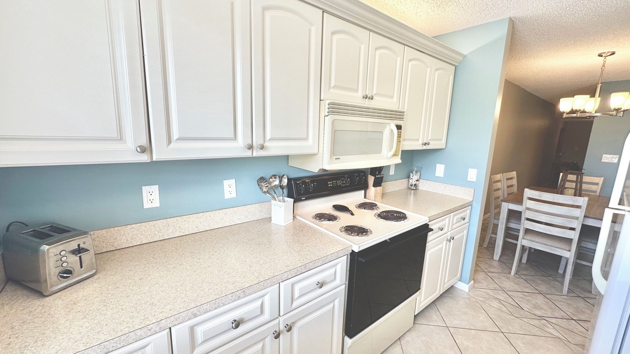 Photo of Kitchen in Jupiter Bay