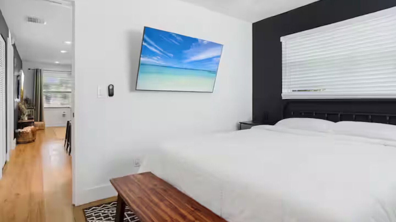 Photo of Bedroom in Lake Worth