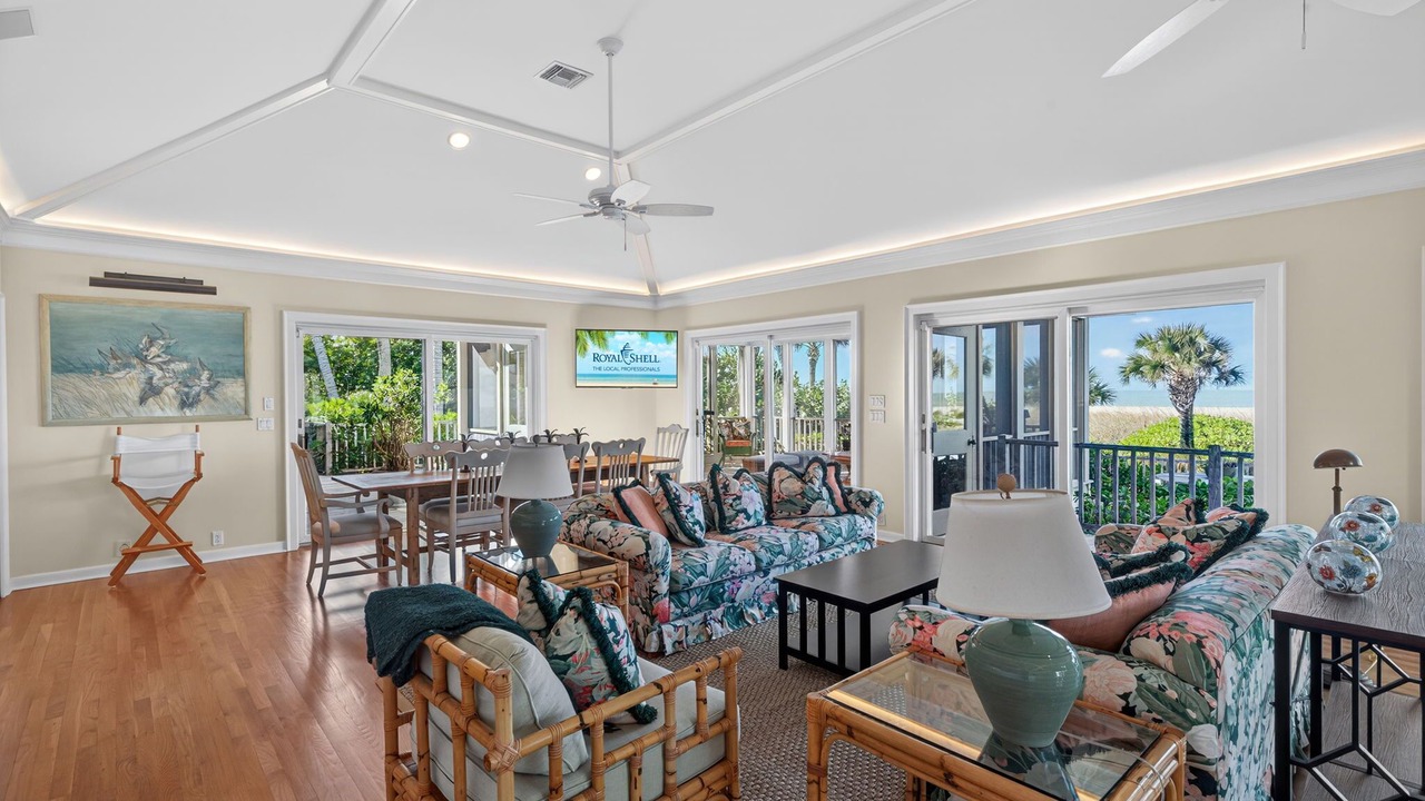 Photo of Livingroom in Captiva