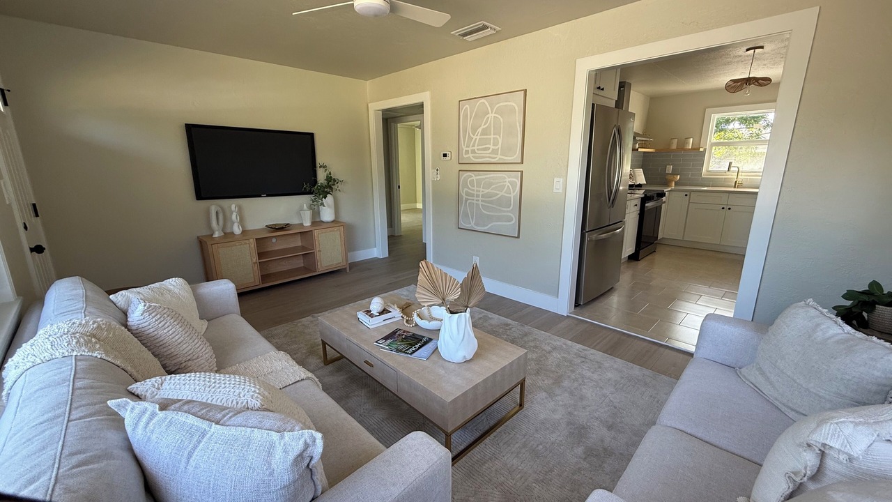 Photo of Livingroom in South Pinellas Community Council