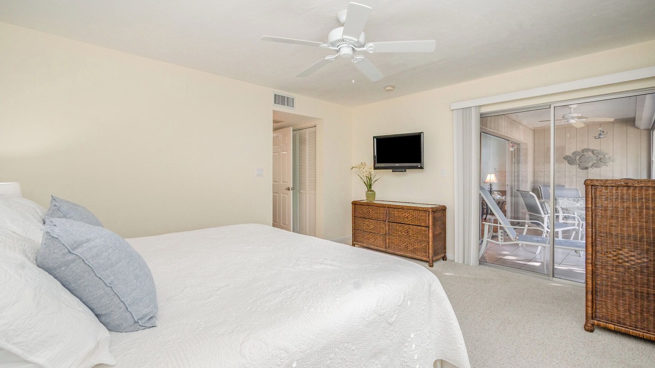Photo of Bedroom in Imperial Golf Estates