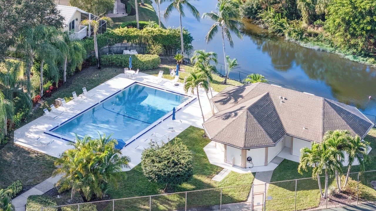 Photo of Outdoor in Imperial Golf Estates