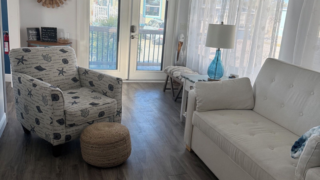 Photo of Livingroom in Hutchinson Island South