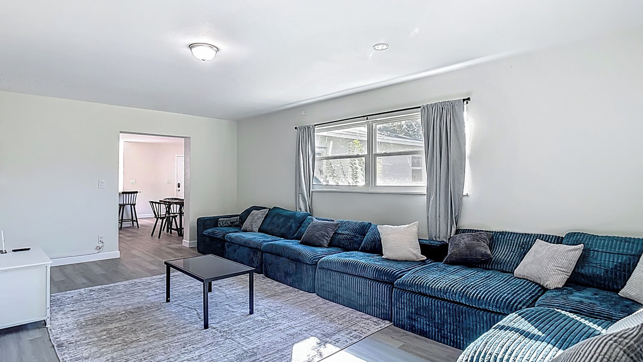 Photo of Livingroom in Carrollwood