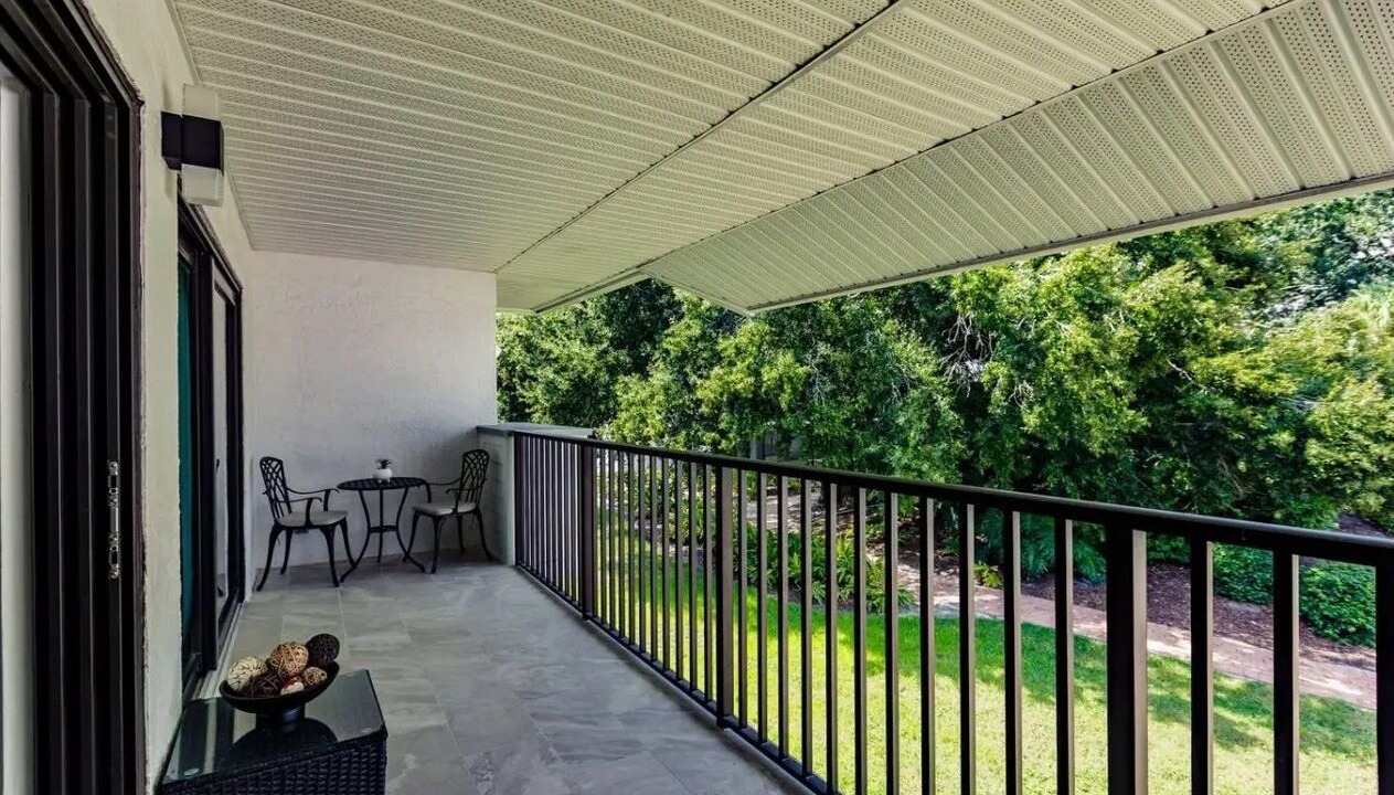 Photo of Patio Balcony in Park Shore