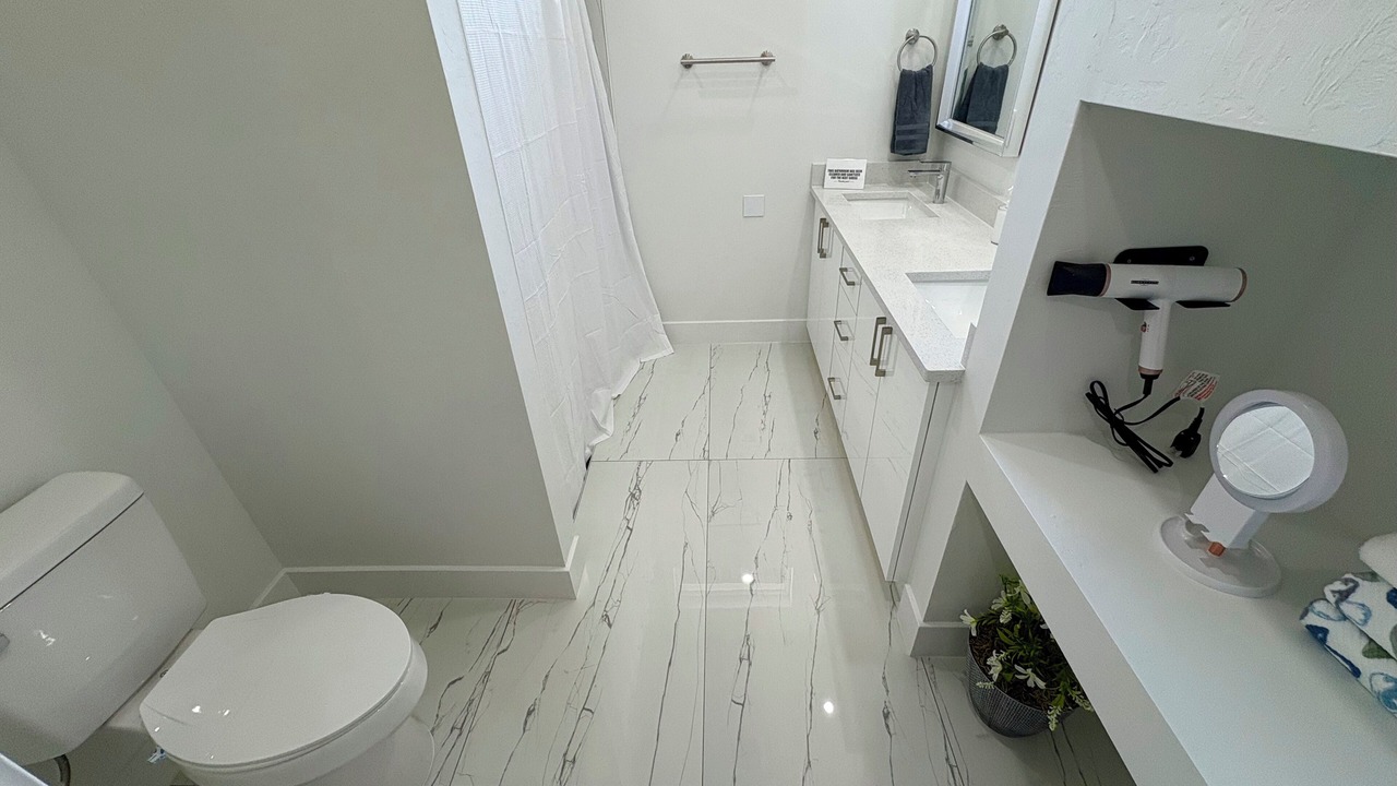 Photo of Bathroom in Lehigh Acres