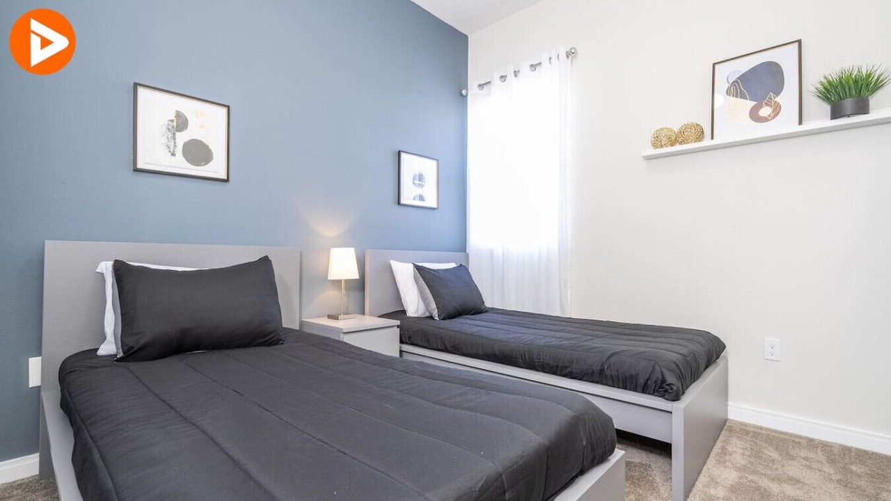 Photo of Bedroom in Bay Lake