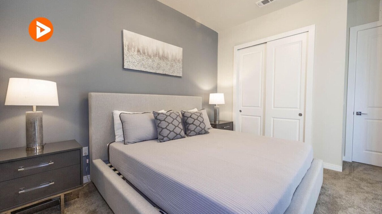 Photo of Bedroom in Bay Lake