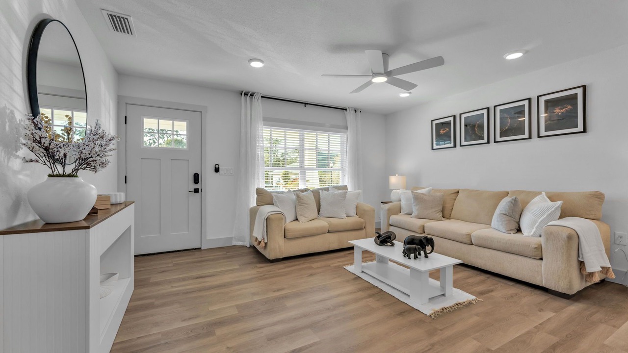 Photo of Livingroom in Dixieland