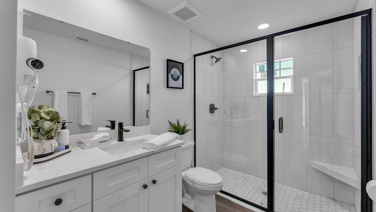 Photo of Bathroom in Dixieland