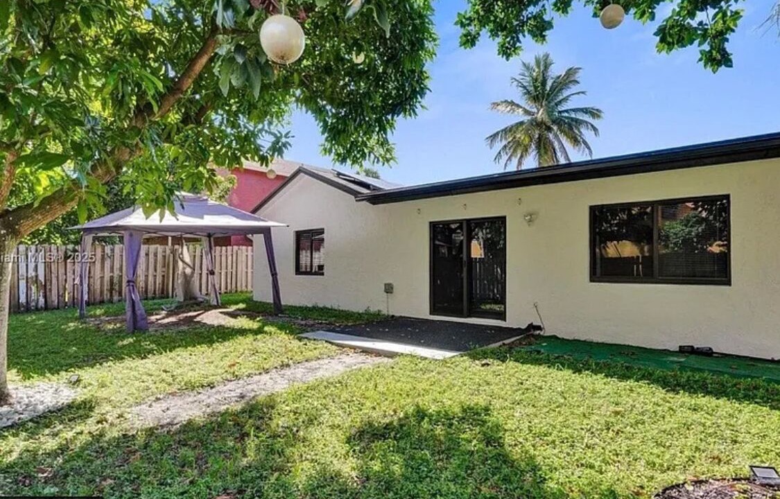 Photo of Outdoor in North Lauderdale
