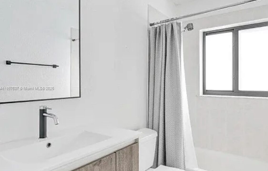 Photo of Bathroom in North Lauderdale