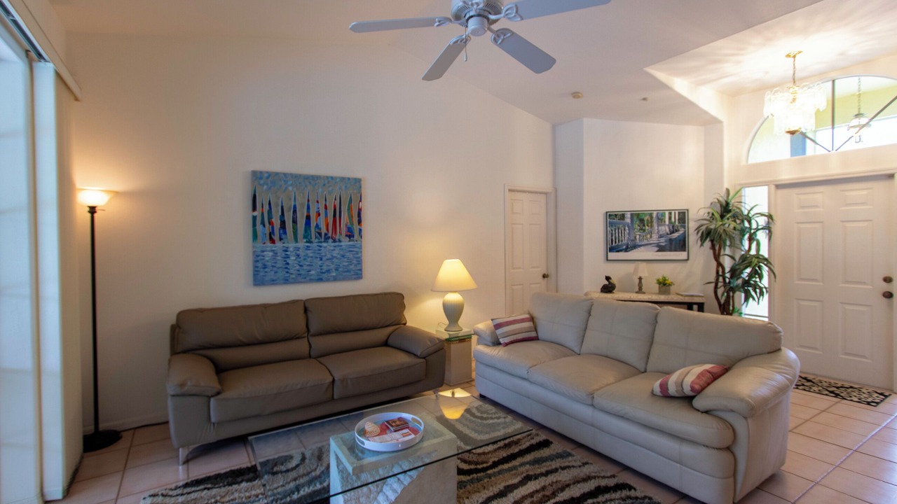 Photo of Livingroom in Lehigh Acres