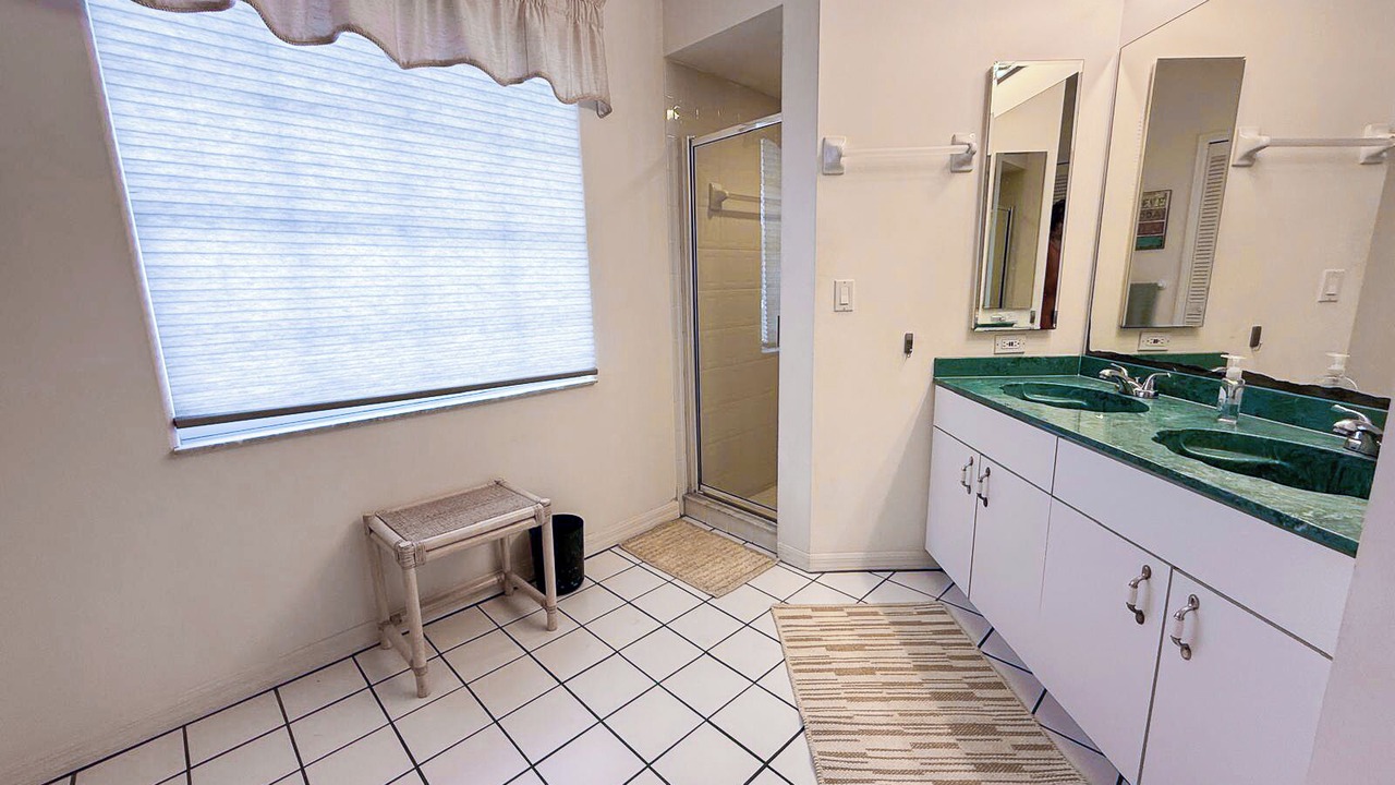 Photo of Bathroom in Lehigh Acres