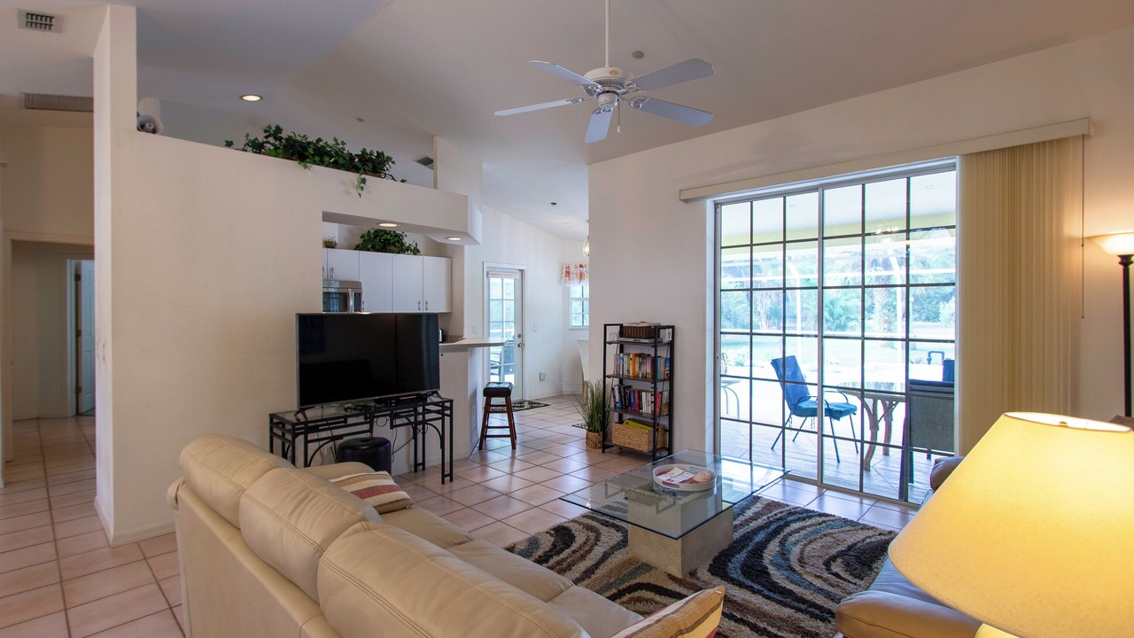 Photo of Livingroom in Lehigh Acres
