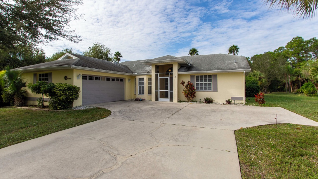 Photo of Outdoor in Lehigh Acres