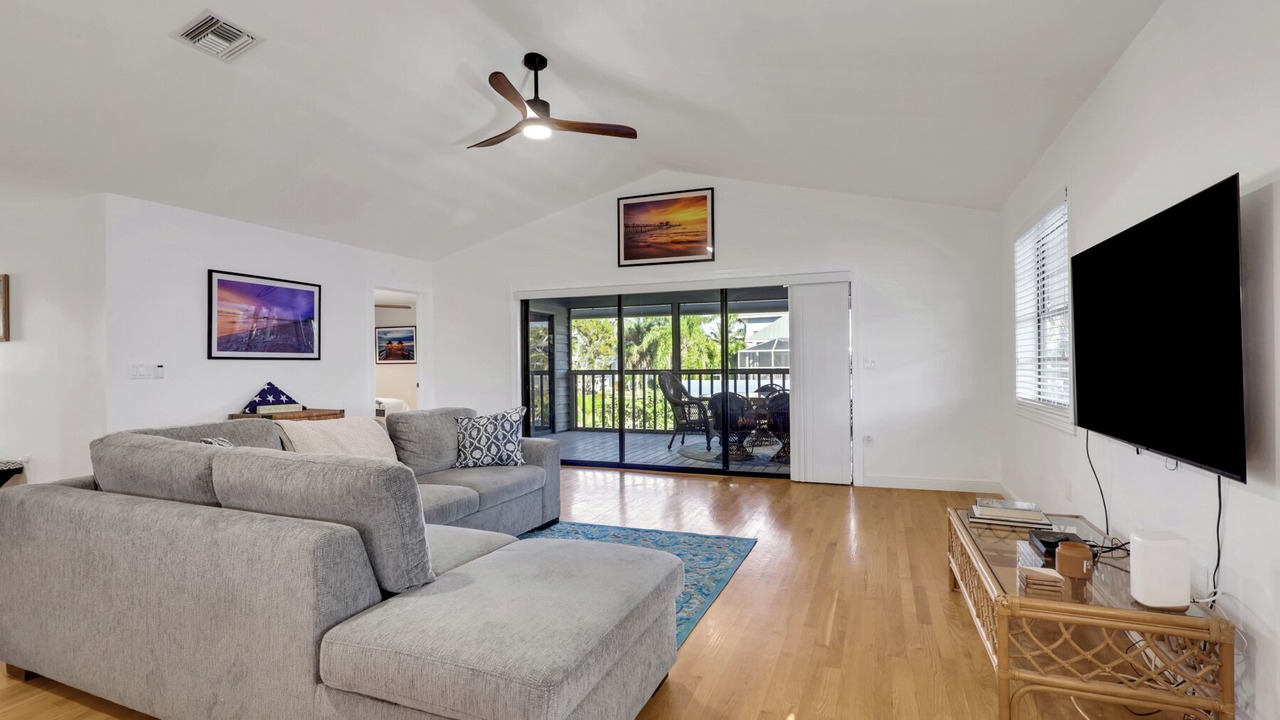 Photo of Livingroom in North Naples